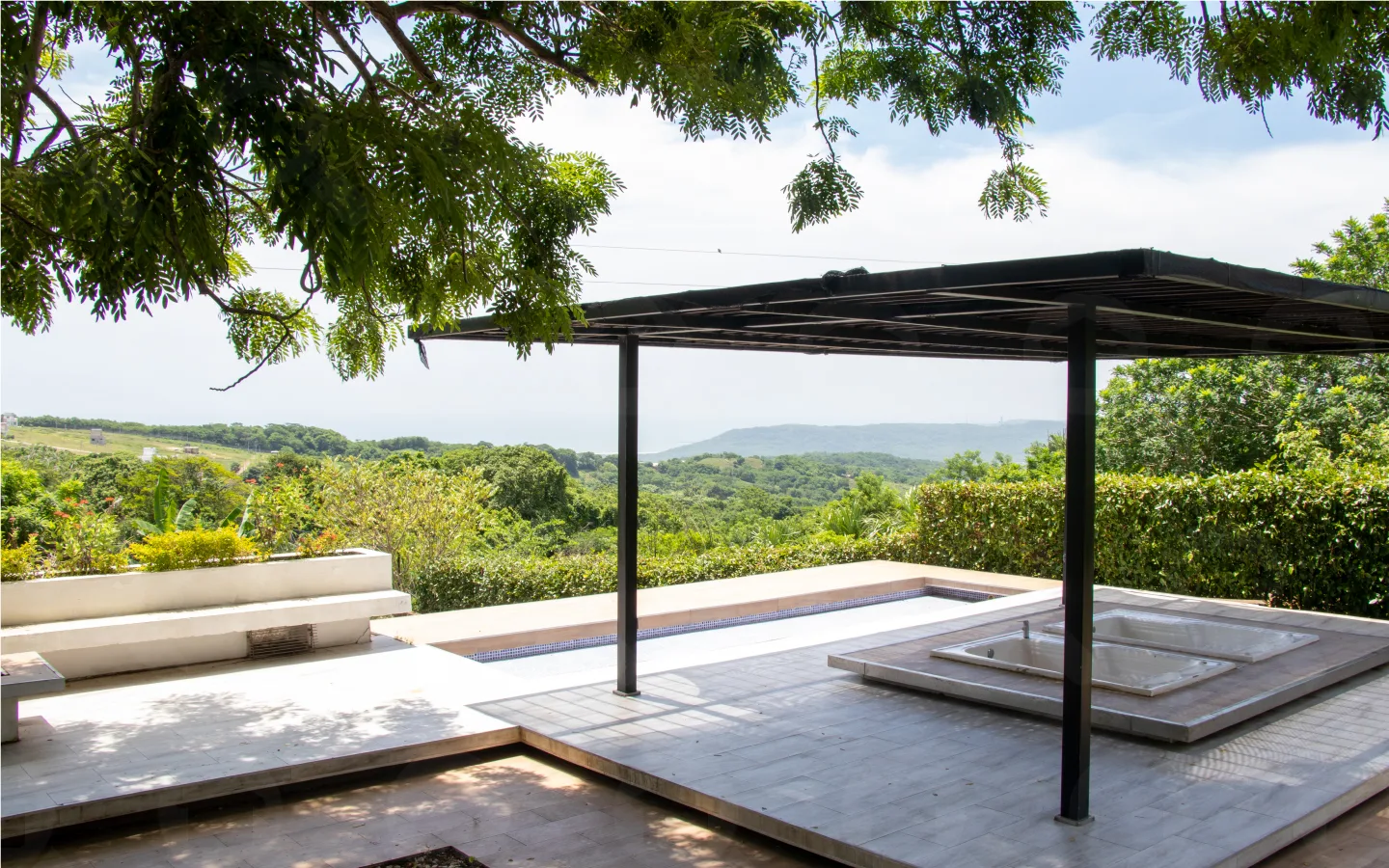 patio con piscina de cabaña campestre Tubará