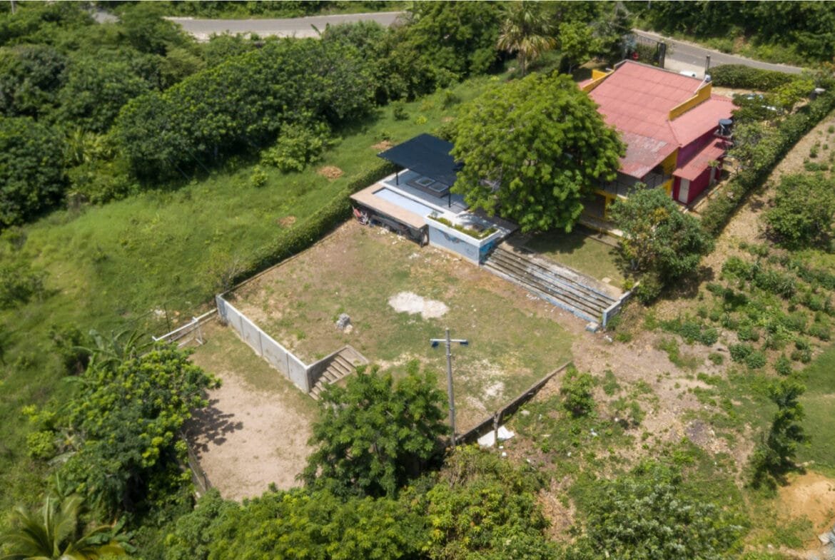 Toma aérea a cabaña campestre Tubará