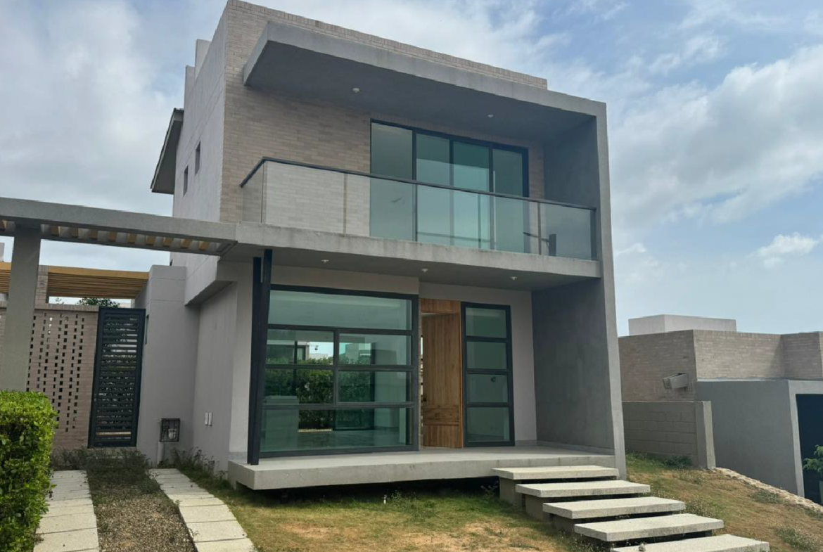 Casa campestre de 2 pisos Condominio Riviera del mar